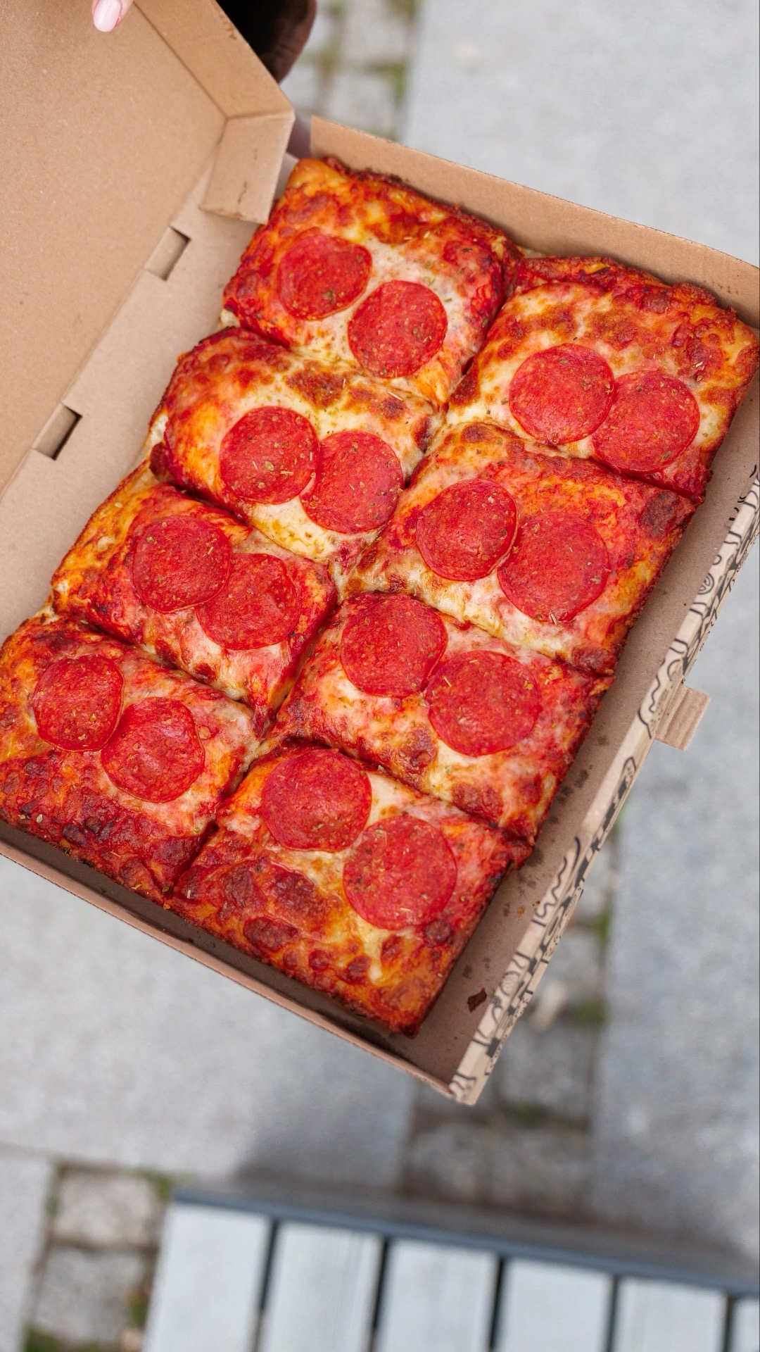 🔎 Poszukiwania zakończone. Oto ona: najlepsza pizza na grubym cieście. 🍕

Puszys