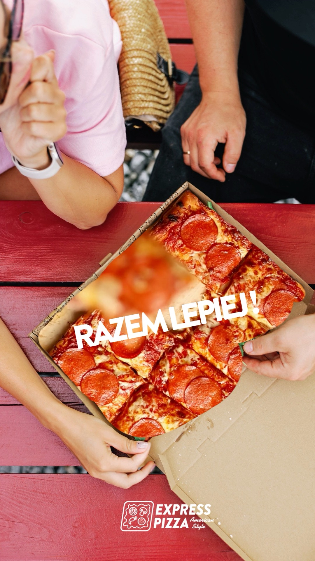 Razem lepiej. 🍕
Więcej śmiechu.
Więcej rozmów.
Więcej ulubionych smaków.
Bo najl
